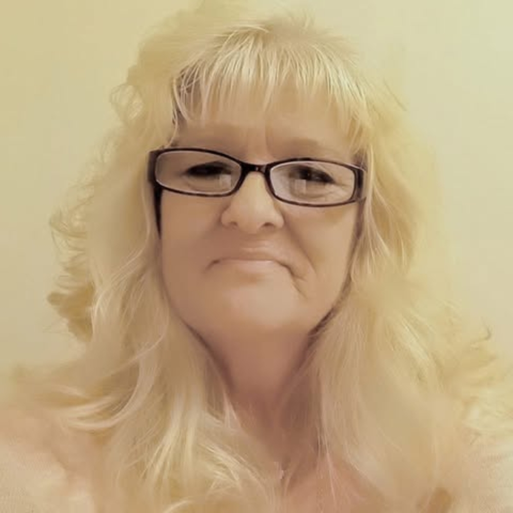 Meet your Posher, Kelli